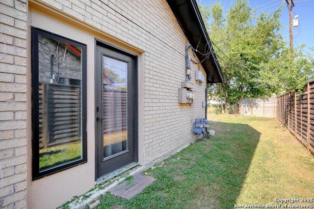 Image 27 of 27 For 2107 Darwin Dr
