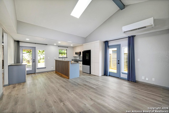 Image 5 of 27 For 2107 Darwin Dr