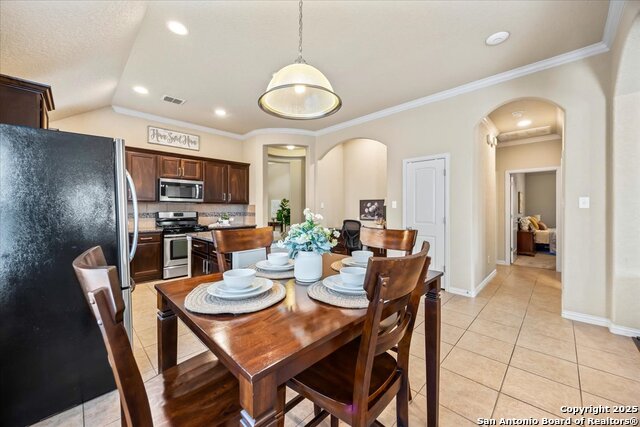 Listing photo id 13 for 11830 Jasmine Way