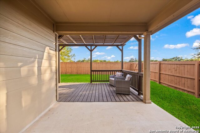 Listing photo id 27 for 11830 Jasmine Way