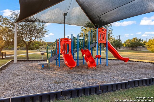 Listing photo id 47 for 11830 Jasmine Way