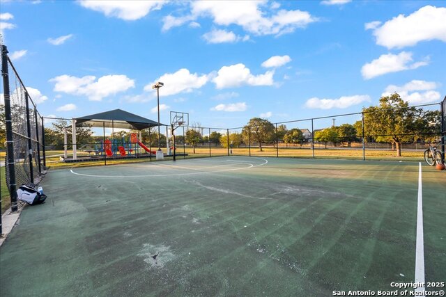 Listing photo id 49 for 11830 Jasmine Way