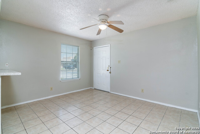 Image 3 of 7 For 812 W Olmos Dr