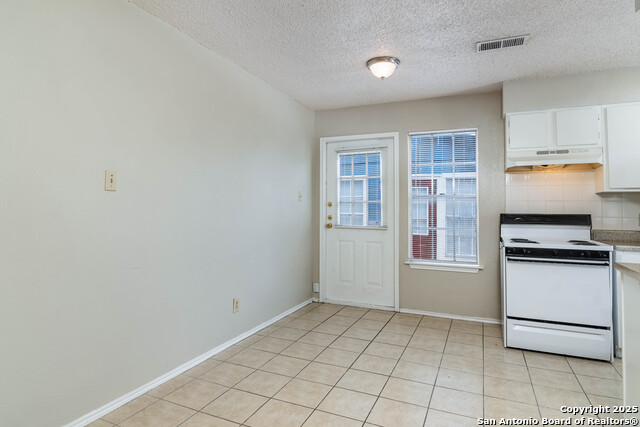 Image 4 of 7 For 812 W Olmos Dr