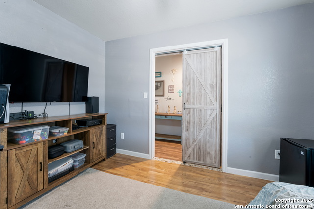 Image 19 of 34 For 9411 Hanover Sky