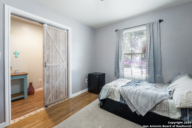 Image 20 of 34 For 9411 Hanover Sky