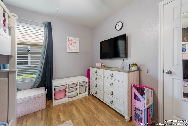 Image 27 of 34 For 9411 Hanover Sky