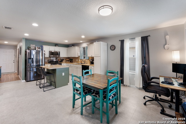 Image 7 of 34 For 9411 Hanover Sky