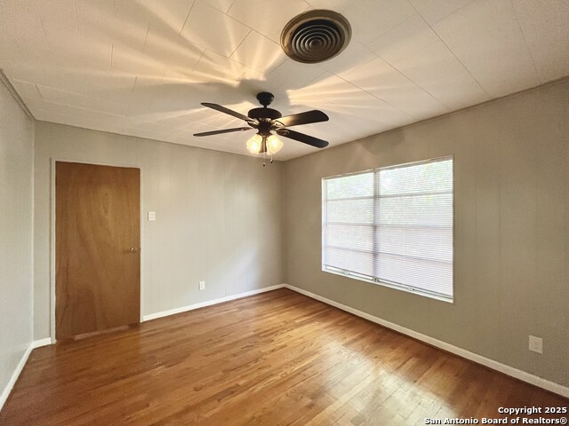 Image 24 of 49 For 1305 San Jacinto St