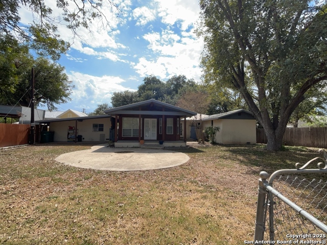 Image 41 of 49 For 1305 San Jacinto St