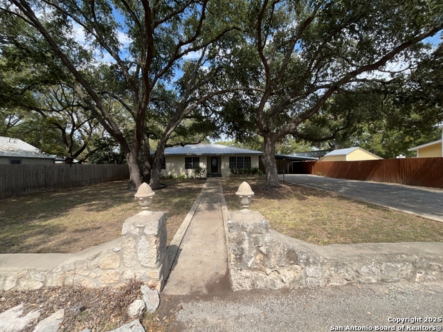 Image 47 of 49 For 1305 San Jacinto St