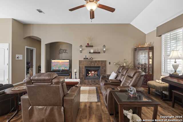 Image 9 of 26 For 1809 Mountain Laurel