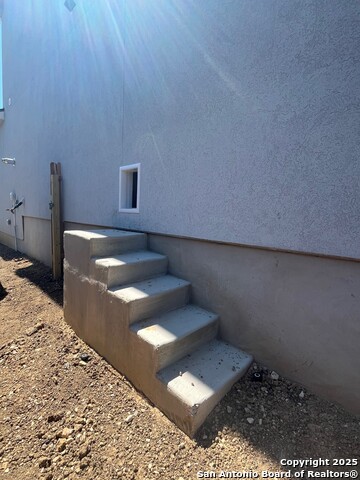 Image 4 of 6 For 7230 Walker Loop