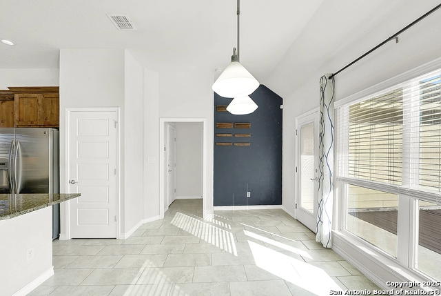 Image 13 of 32 For 113 Ridgecrest