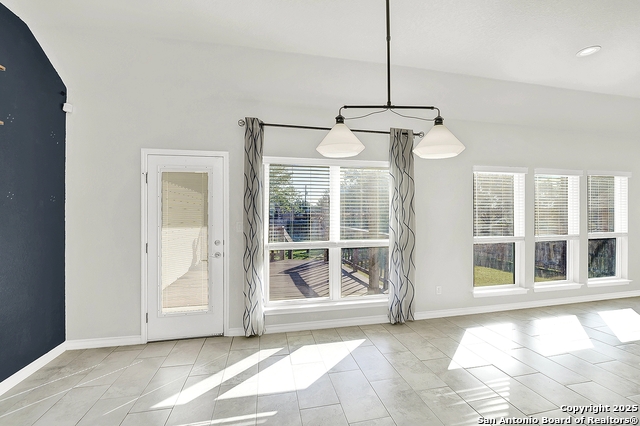 Image 14 of 32 For 113 Ridgecrest