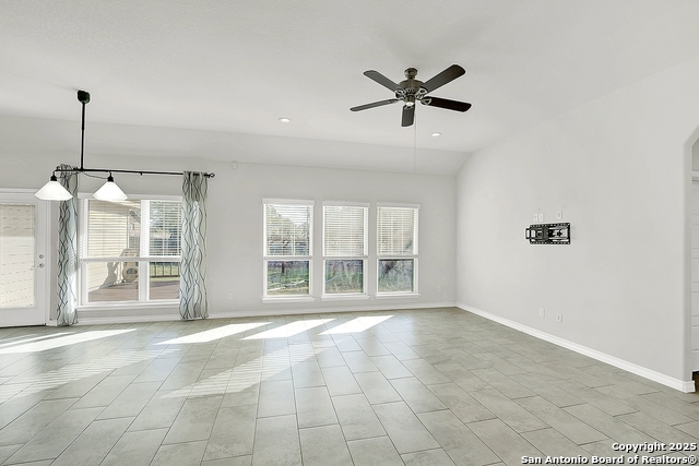 Image 6 of 32 For 113 Ridgecrest