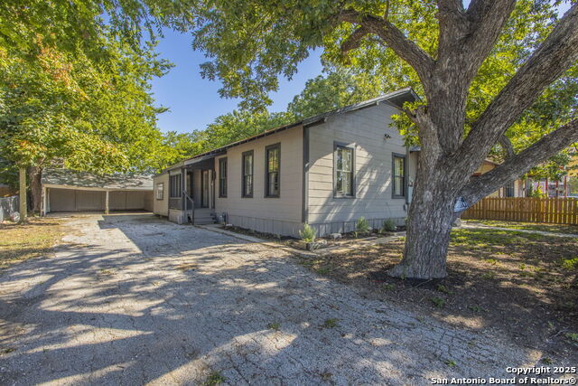 Listing photo id 23 for 116 Weinert W