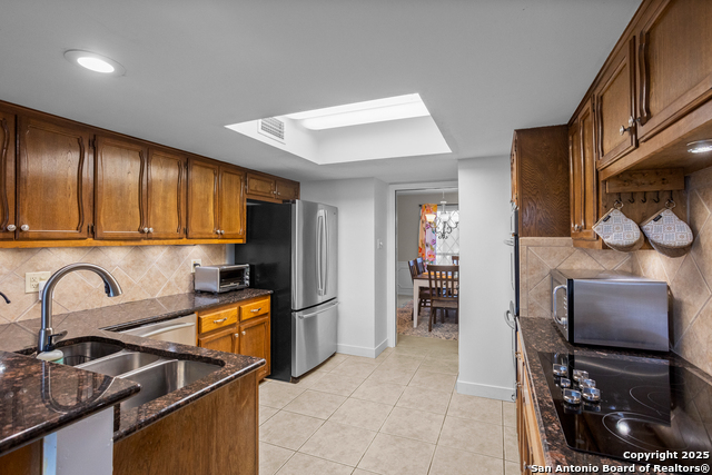 Image 10 of 35 For 28417 Royal Ascot