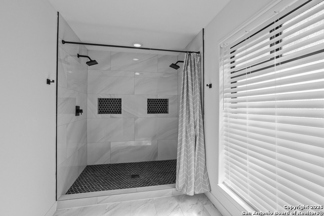 Image 17 of 35 For 28417 Royal Ascot