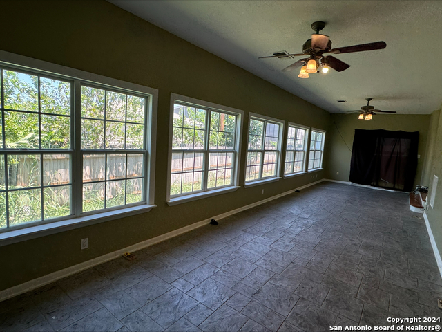 Listing photo id 12 for 14319 Bromley Pl