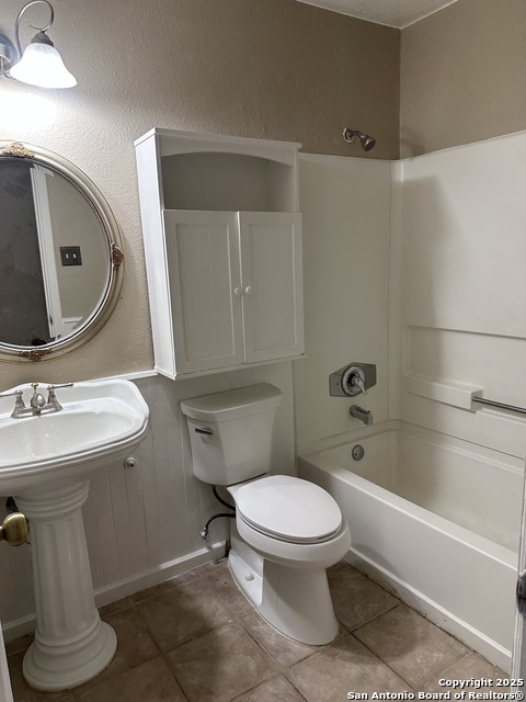 Listing photo id 6 for 14319 Bromley Pl