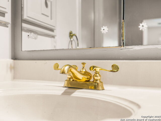 Listing photo id 17 for 11610 Whisper Trail St