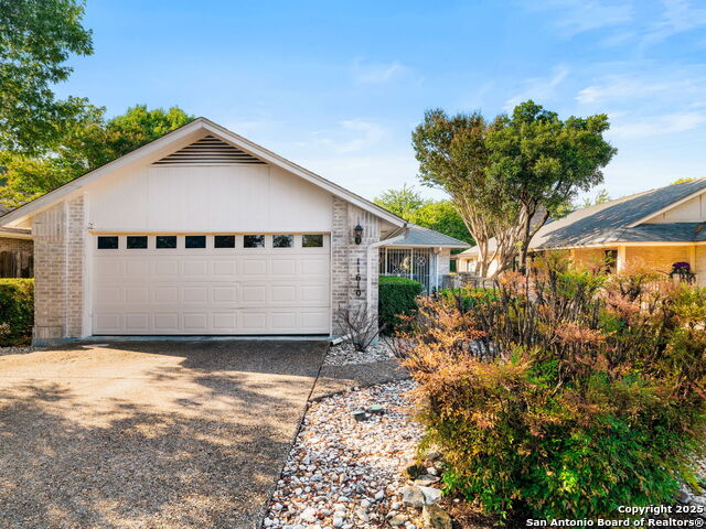 Listing photo id 0 for 11610 Whisper Trail St