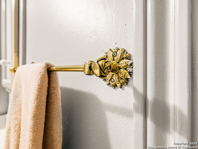 Listing photo id 19 for 11610 Whisper Trail St