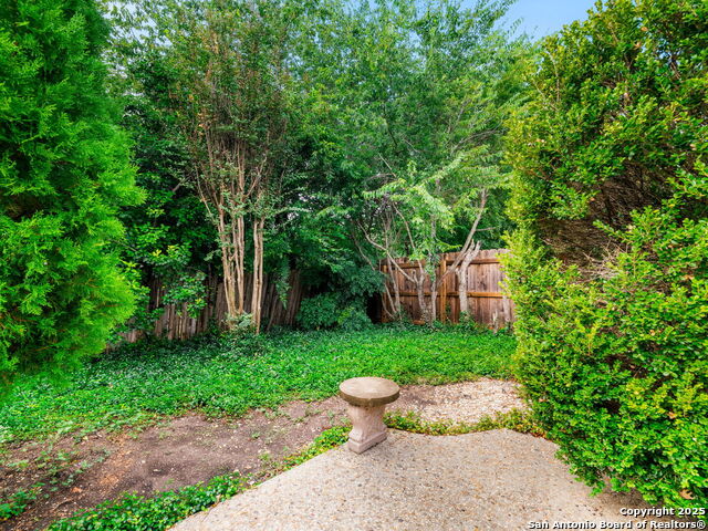 Listing photo id 22 for 11610 Whisper Trail St