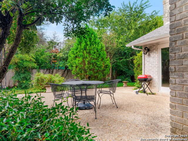 Listing photo id 24 for 11610 Whisper Trail St