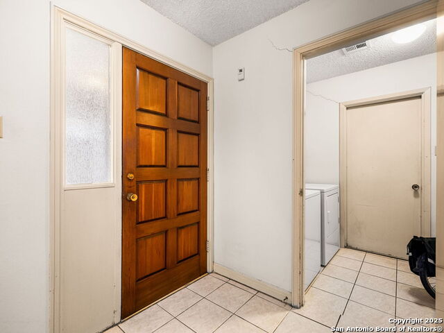 Listing photo id 3 for 11610 Whisper Trail St