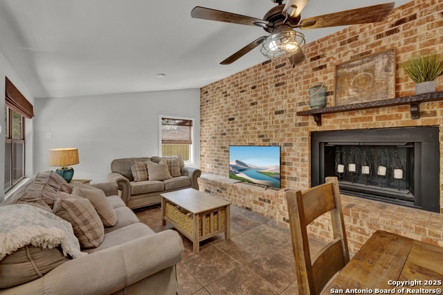 Image 11 of 45 For 1015 Reiley Rd