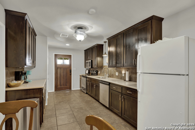 Image 3 of 45 For 1015 Reiley Rd