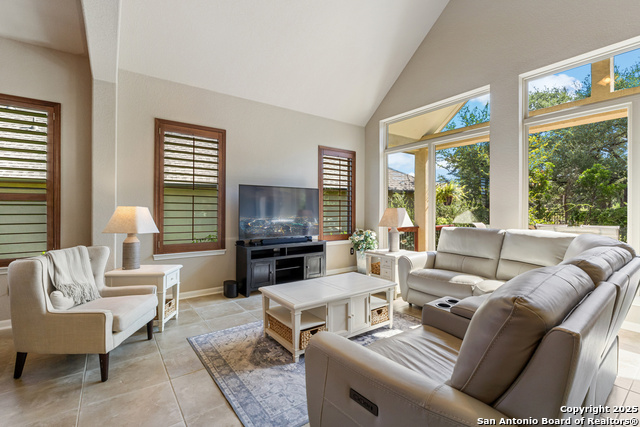 Image 7 of 26 For 123 Gaucho  