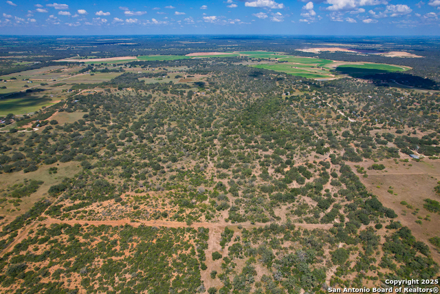 Listing photo id 11 for 595 Sir David