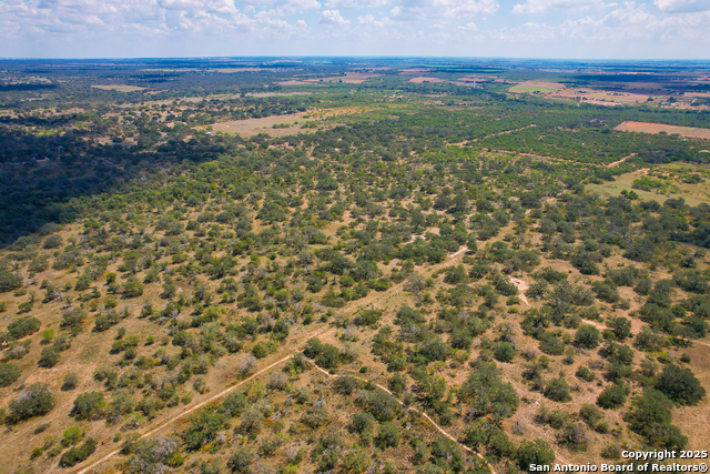 Listing photo id 22 for 595 Sir David