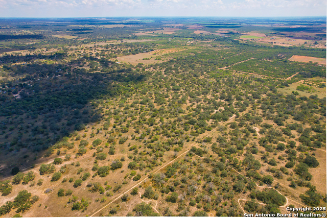 Listing photo id 23 for 595 Sir David