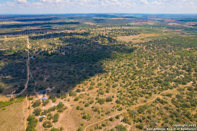 Listing photo id 24 for 595 Sir David