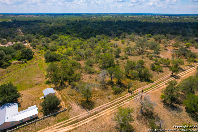 Listing photo id 26 for 595 Sir David