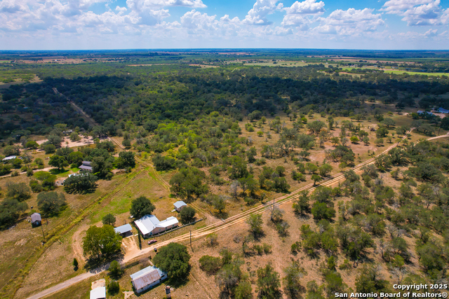 Listing photo id 27 for 595 Sir David