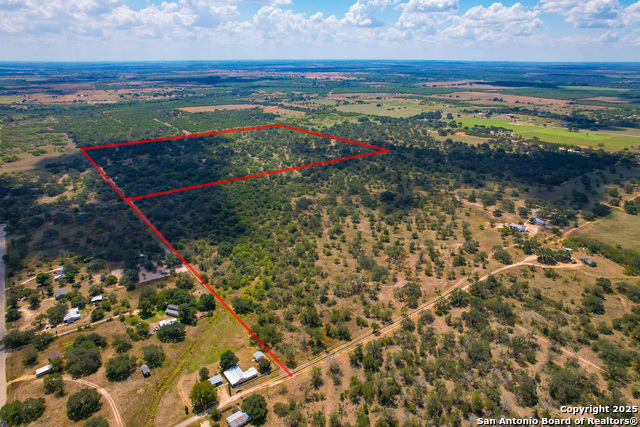 Listing photo id 37 for 595 Sir David