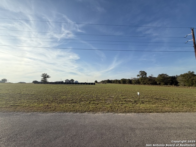 Image 2 of 6 For 851 Lake Valley