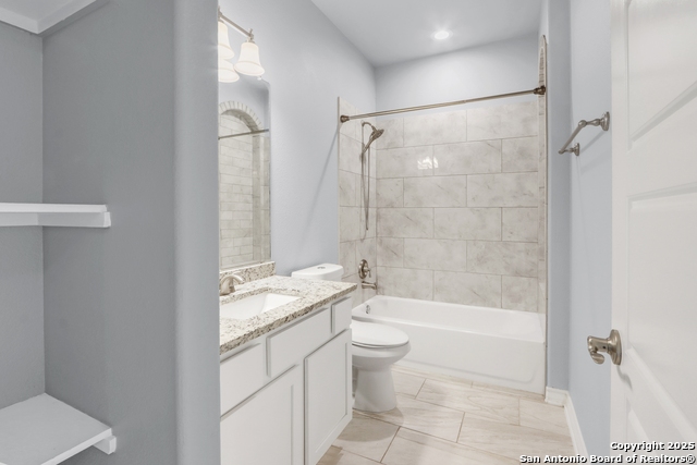 Image 21 of 25 For 5983 Midcrown Dr