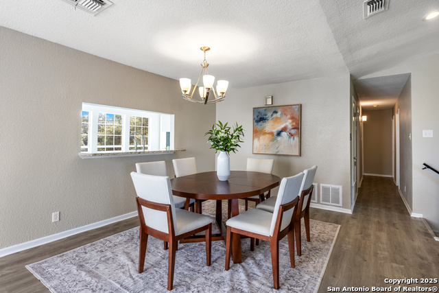 Listing photo id 10 for 178 Mary Ann