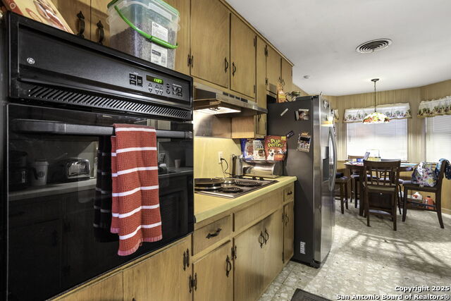 Image 10 of 23 For 3923 Longridge