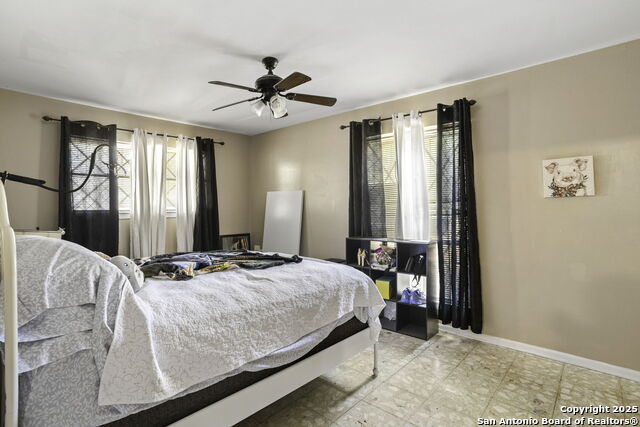 Image 14 of 23 For 3923 Longridge