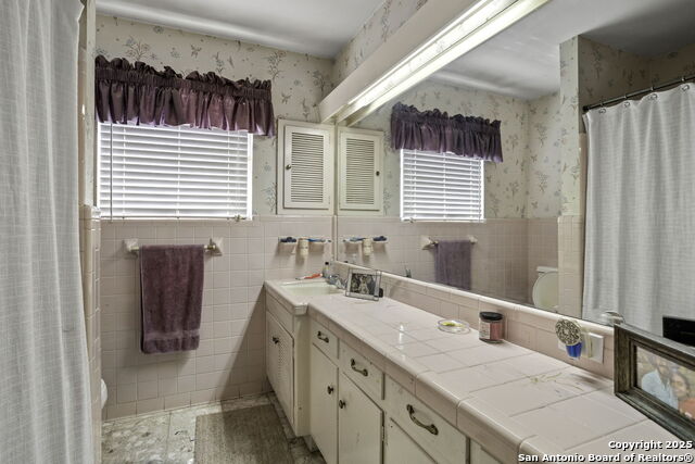 Image 15 of 23 For 3923 Longridge