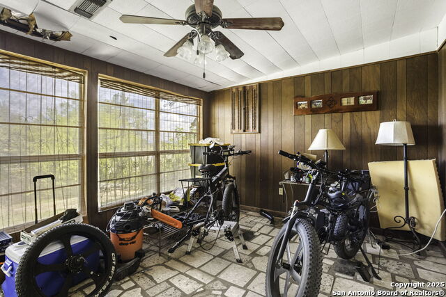 Image 19 of 23 For 3923 Longridge