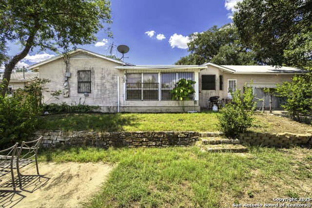 Image 20 of 23 For 3923 Longridge