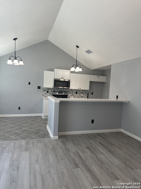 Image 7 of 25 For 14627 Highland Rdg